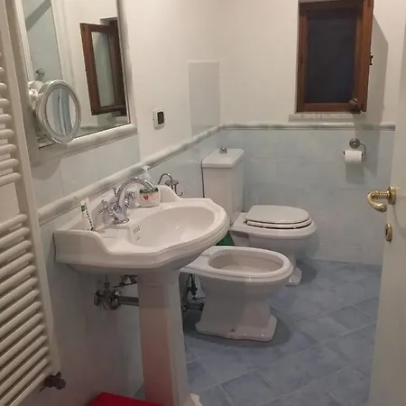 House * Strettoia